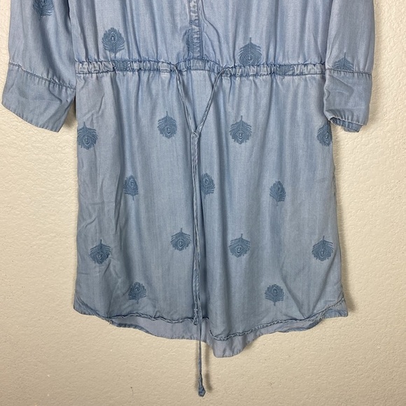 Holding horses, feather embroidered lyocell chambray dress - Picture 4 of 8